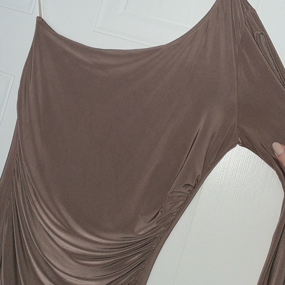 🦋 2/$40 One Shoulder Slit-Sleeve Nude Brown Dress - Picture 7 of 7